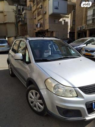 סוזוקי SX4 GLA הצ'בק אוט' 1.6 (120 כ"ס) בנזין 2014 למכירה בפתח תקווה