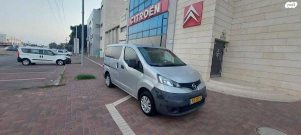 ניסאן NV200 Upper ידני דיזל 5 מק' 1.5 (90 כ''ס) דיזל 2013 למכירה בכפר סבא