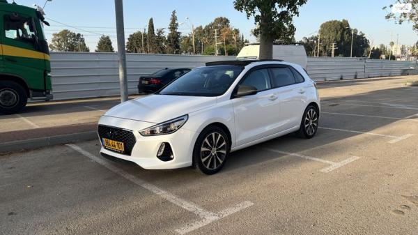 יונדאי i30 Luxury אוט' 1.4 (140 כ"ס) בנזין 2020 למכירה באור יהודה