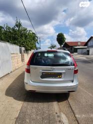 יונדאי i30CW Inspire סטיישן אוט' 1.6 (126 כ''ס) בנזין 2010 למכירה ברא