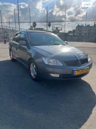 מיצובישי לנסר קלאסיק Executive אוט' 1.6 (98 כ''ס) בנזין 2007 למכירה בלוד