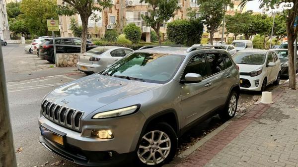 ג'יפ / Jeep צ'ירוקי 4X4 Longitude אוט' 3.2 (271 כ''ס) בנזין 2015 למכירה בראשון לציון