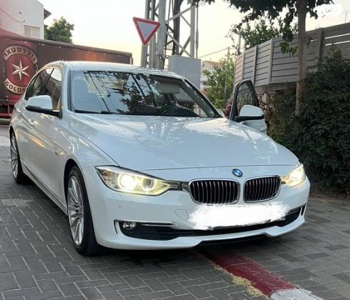 ב.מ.וו סדרה 3 328I Luxury אוט' 2.0 (245 כ''ס) בנזין 2013 למכירה בכפר סבא