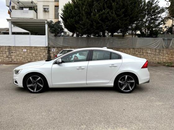 וולוו S60 T5 R-Design Plus אוט' 2.0 (245 כ"ס) בנזין 2015 למכירה בגני תקווה