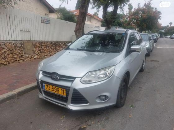 פורד פוקוס Trend סטיישן אוט' 1.6 (125 כ''ס) בנזין 2014 למכירה ברעננה