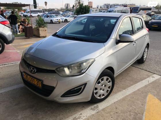 יונדאי i20 Insight אוט' 1.4 (100 כ"ס) בנזין 2014 למכירה בפתח תקווה