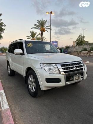 מיצובישי פג'רו ארוך 4X4 Desert אוט' דיזל 7 מק' 3.2 (200 כ"ס) דיזל 2015 למכירה בחולון