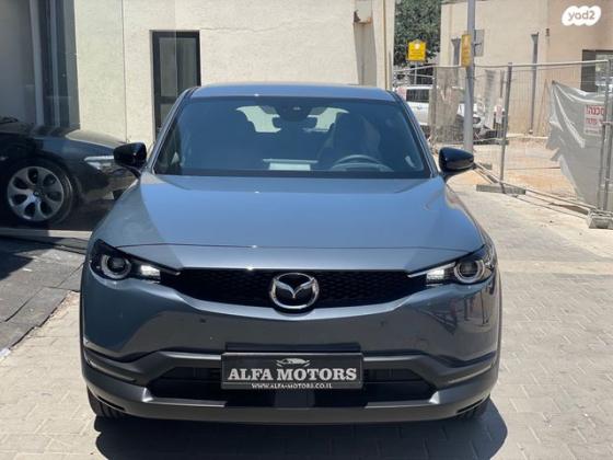 מאזדה CX-5 4X4 Signatyre אוט' 4 דל' 2.0 (165 כ"ס) בנזין 2023 למכירה בתל אביב יפו