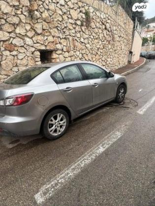 מאזדה i Active סדאן אוט' 1.6 (105 כ''ס) בנזין 2011 למכירה בטירת כרמל