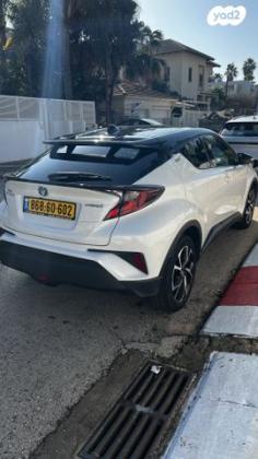 טויוטה C-HR Chic הייבריד אוט' 1.8 (98 כ"ס) בנזין 2022 למכירה באבן יהודה