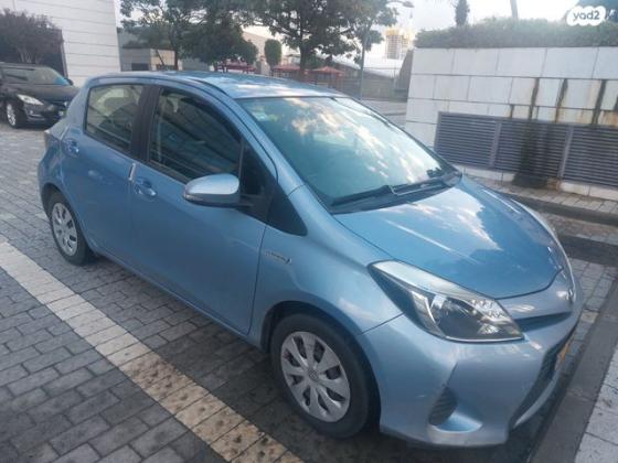 טויוטה יאריס הייבריד Hybrid אוט' 1.5 (74 כ''ס) בנזין 2014 למכירה בראשון לציון