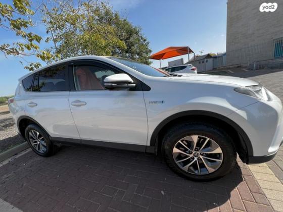 טויוטה RAV4 הייבריד Premium הייבריד אוט' 2.5 (155 כ''ס) בנזין 2017 למכירה בפתח תקווה