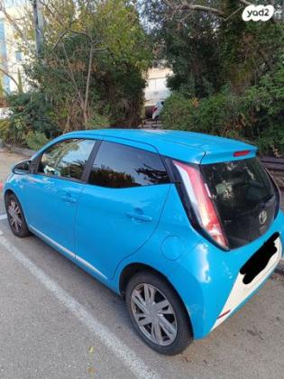 טויוטה אייגו (AYGO) X-Play אוט' 1.0 (69 כ"ס) בנזין 2016 למכירה בחיפה