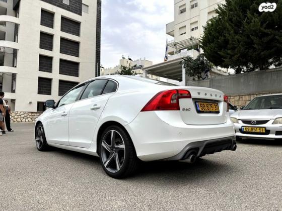 וולוו S60 T5 R-Design Plus אוט' 2.0 (245 כ"ס) בנזין 2015 למכירה בגני תקווה