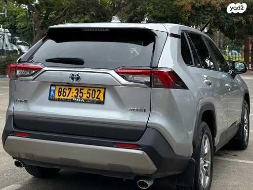 טויוטה RAV4 הייבריד E-xperience הייבריד 5 דל' אוט' 2.5 (178 כ''ס) בנזין 2022 למכירה בנתניה