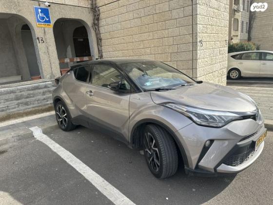 טויוטה C-HR Chic הייבריד אוט' 1.8 (98 כ"ס) בנזין 2022 למכירה בירושלים