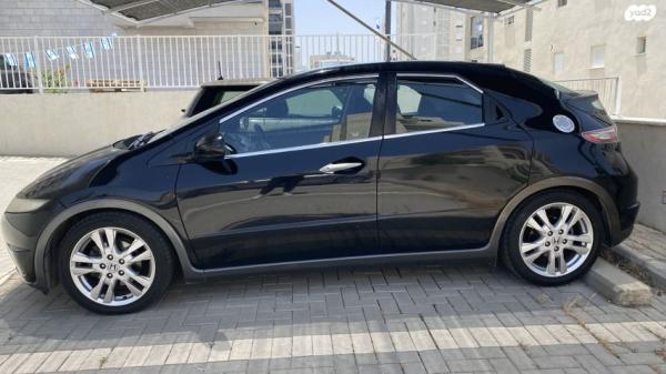 הונדה סיוויק האצ'בק החדשה Sport אוט' 1.8 (140 כ''ס) בנזין 2010 למכירה בעפולה