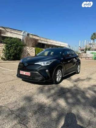 טויוטה C-HR Flame הצ'בק אוט' 1.8 (122 כ''ס) בנזין 2021 למכירה בפתח תקווה