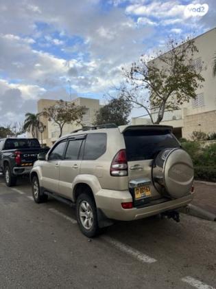 טויוטה לנד קרוזר ארוך 4X4 Luxury אוט' דיזל 8 מק' 3.0 (173 כ''ס) דיזל 2008 למכירה בקרית אתא