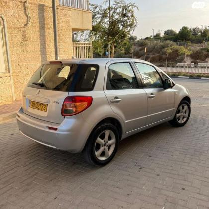 סוזוקי SX4 GLX-HB הצ'בק אוט' 1.6 (119 כ''ס) בנזין 2010 למכירה בבית שמש