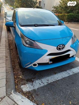 טויוטה אייגו (AYGO) X-Play אוט' 1.0 (69 כ"ס) בנזין 2016 למכירה בחיפה