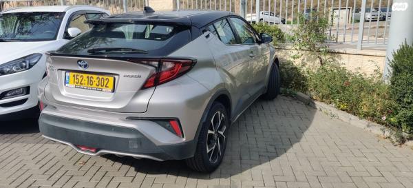 טויוטה C-HR Chic הייבריד אוט' 1.8 (98 כ"ס) בנזין 2019 למכירה במודיעין מכבים רעות