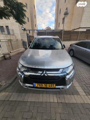 מיצובישי אאוטלנדר PHEV 4X4 Supreme הייבריד אוט' 5 מק' 2.4 (135 כ''ס) היברידי חשמל / בנזין 2019 למכירה בירושלים