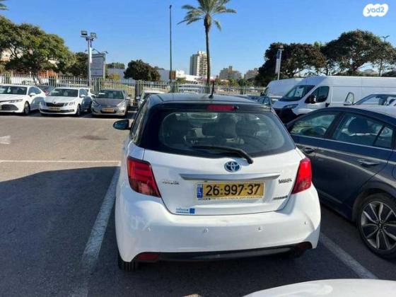 טויוטה יאריס הייבריד Style אוט' 1.5 (73 כ"ס) בנזין 2016 למכירה בנתניה