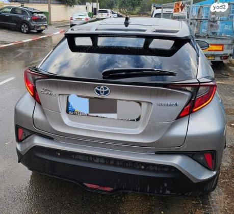 טויוטה C-HR Chic הייבריד אוט' 1.8 (98 כ"ס) בנזין 2021 למכירה בגבעתיים