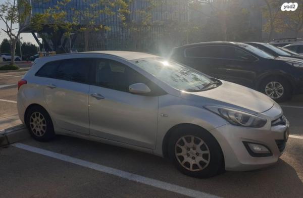 יונדאי i30 Inspire סטיישן אוט' 1.6 (135 כ"ס) בנזין 2014 למכירה בבאר שבע