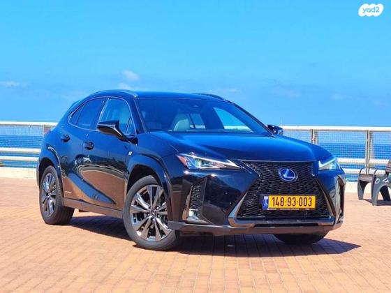 לקסוס UX UX250H F-Sport הייבריד אוט' 2.0 (152 כ''ס) בנזין 2022 למכירה בחיפה