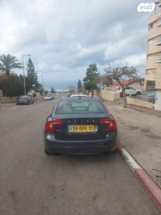 וולוו S60 T5 Kinetic אוט' 2.0 (245 כ''ס) בנזין 2015 למכירה בחיפה