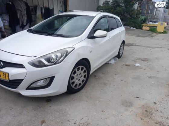 יונדאי i30 Inspire סטיישן אוט' 1.6 (135 כ"ס) בנזין 2013 למכירה בבני ברק