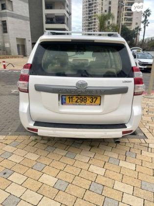 טויוטה לנד קרוזר ארוך 4X4 Luxury 5 אוט' דיזל 5 מק' 2.8 (177 כ"ס) דיזל 2016 למכירה בבת ים