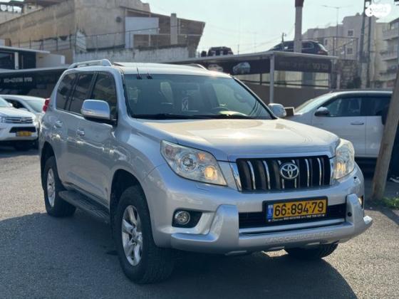 טויוטה לנד קרוזר ארוך 4X4 Luxury 60th אוט' דיזל 7 מק' 3.0 (190 כ''ס) דיזל 2012 למכירה בריינה