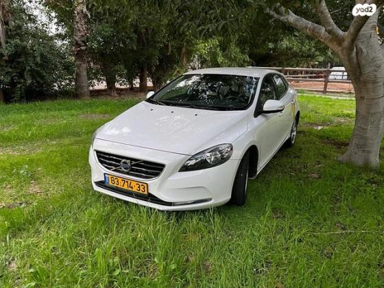 וולוו V40 T4 Kinetic Plus אוט' 1.6 (180 כ"ס) בנזין 2015 למכירה בסביון