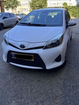 טויוטה יאריס הייבריד Hybrid אוט' 1.5 (74 כ''ס) בנזין 2013 למכירה בבני ברק