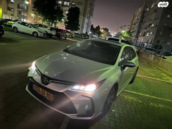 טויוטה קורולה הייבריד Limited סדאן אוט' 1.8 (98 כ''ס) בנזין 2021 למכירה בלוד