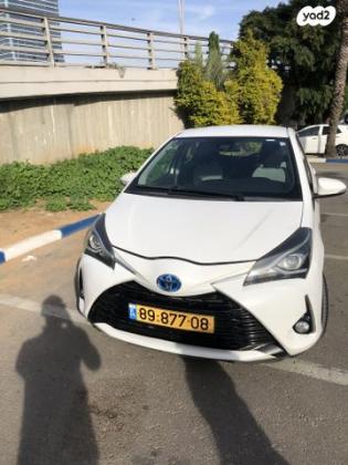 טויוטה יאריס הייבריד Style אוט' 1.5 (73 כ"ס) בנזין 2017 למכירה בבני ברק