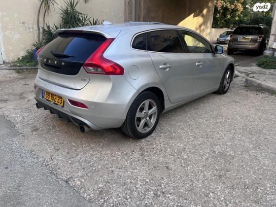 וולוו V40 T4 R-Design אוט' 1.6 (180 כ"ס) בנזין 2016 למכירה בחולון