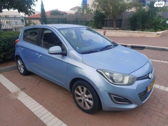 יונדאי i20 Premium אוט' 1.4 (100 כ"ס) בנזין 2012 למכירה באריאל