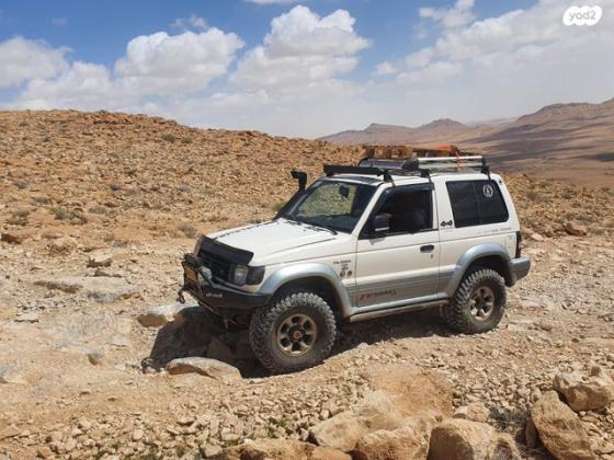 מיצובישי פג'רו קצר 4X4 GLS אוט' 5 מק' 3.0 (177 כ''ס) בנזין 1996 למכירה בפתח תקווה