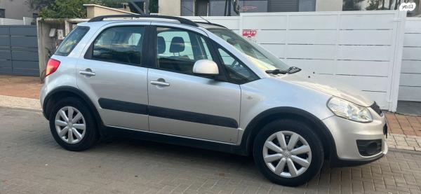 סוזוקי SX4 GLA הצ'בק אוט' 1.6 (120 כ"ס) בנזין 2014 למכירה בבית דגן