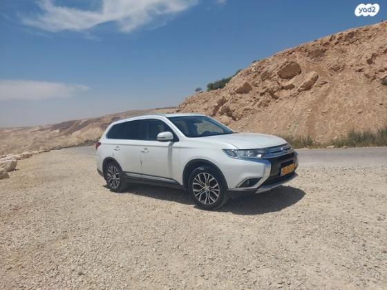 מיצובישי אאוטלנדר Premium אוט' 7 מק' 2.0 (150 כ''ס) בנזין 2015 למכירה בבית שמש