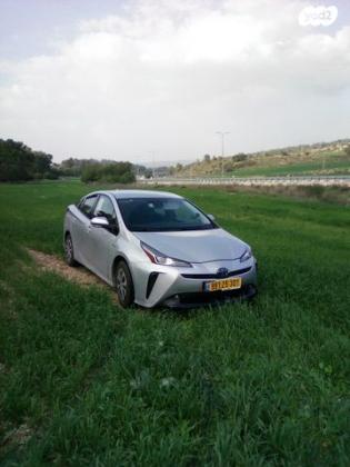 טויוטה פריוס Active הייבריד אוט' 1.8 (98 כ''ס) בנזין 2019 למכירה בבית שמש