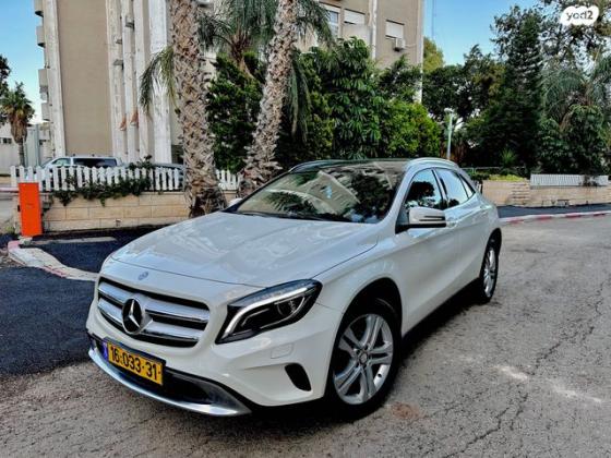 מרצדס GLA GLA200 Urban אוט' 1.6 (156 כ''ס) [2014-2017] בנזין 2014 למכירה בחיפה