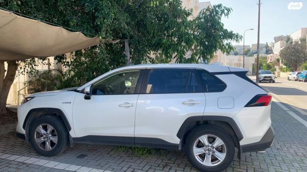 טויוטה RAV4 הייבריד E-xperience הייבריד 5 דל' אוט' 2.5 (178 כ''ס) בנזין 2019 למכירה במודיעין מכבים רעות