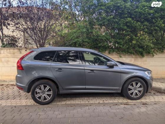 וולוו XC60 T5 Kinetic סטיישן אוט' 2.0 (245 כ''ס) בנזין 2017 למכירה בהוד השרון