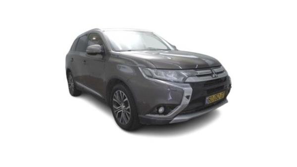 מיצובישי אאוטלנדר 4X4 Limited אוט' 7 דיזל מק' 2.3 (150 כ"ס) דיזל 2016 למכירה ב