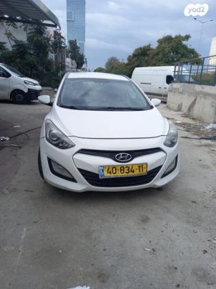 יונדאי i30 Inspire סטיישן אוט' 1.6 (135 כ"ס) בנזין 2013 למכירה בבני ברק